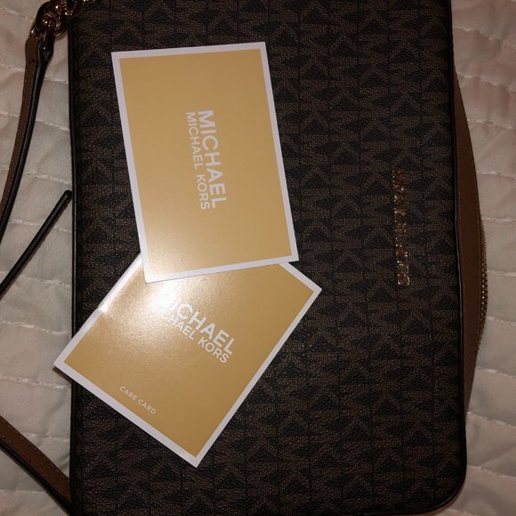 Micheal KORS Jet Set Canvas Crossbody Bag - Picture 4 of 5